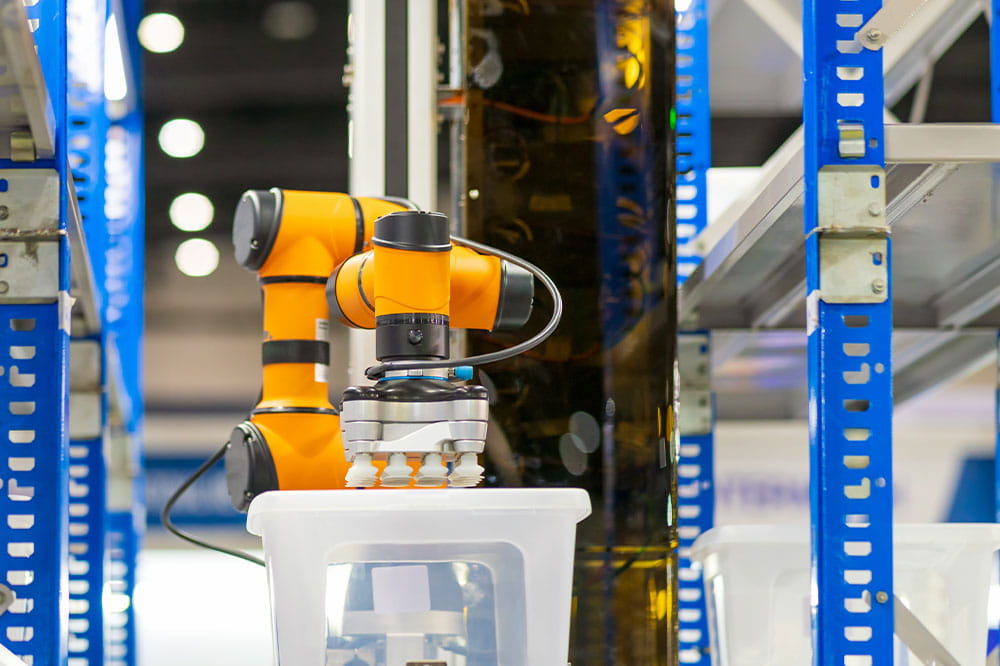 Cobots Smart Warehouse